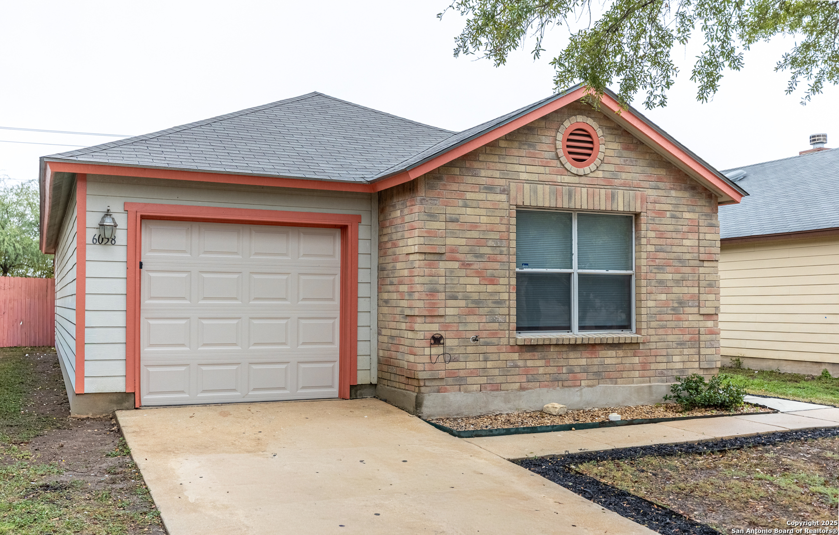 6058 Kensinger Pass Converse, TX 78109 - Photo 3 of 31