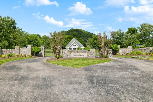 $2,749,000 | 1075 Natchez Valley Lane, Franklin, TN 37064