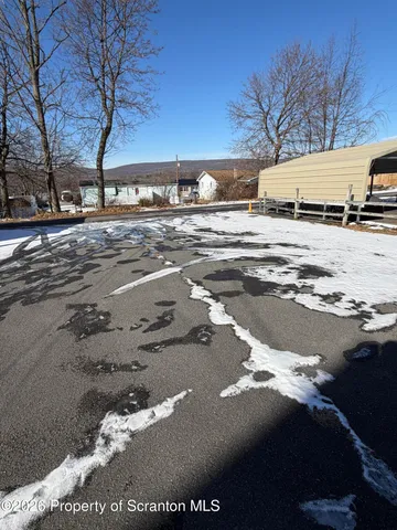 $1,900 | 711 Main Street, Unit REAR, Avoca, PA 18641