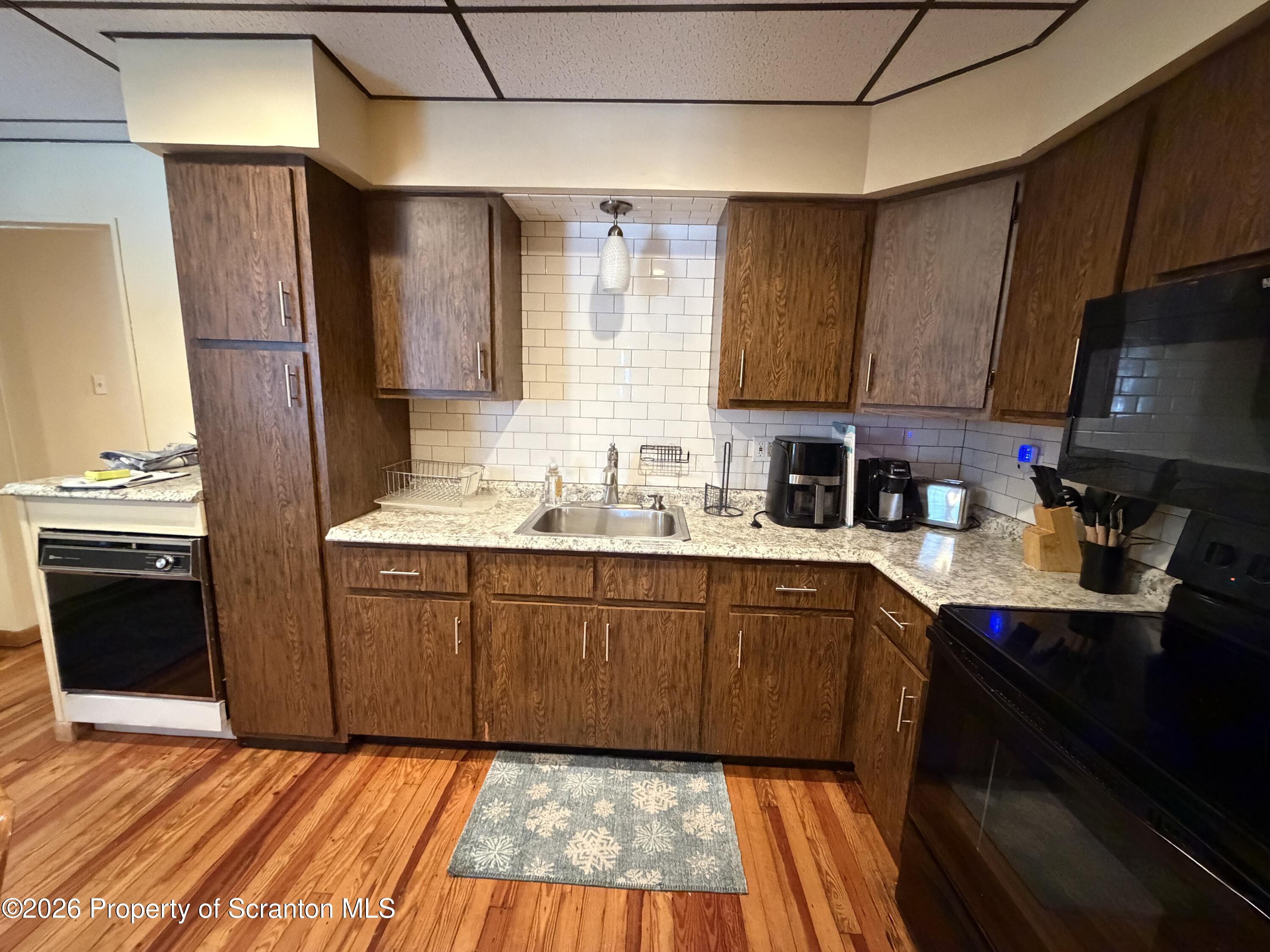 711 Main Street, Unit REAR Avoca, PA 18641 - Photo 9 of 19 Kitchen