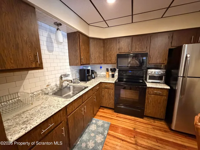 $1,900 | 711 Main Street, Unit REAR, Avoca, PA 18641