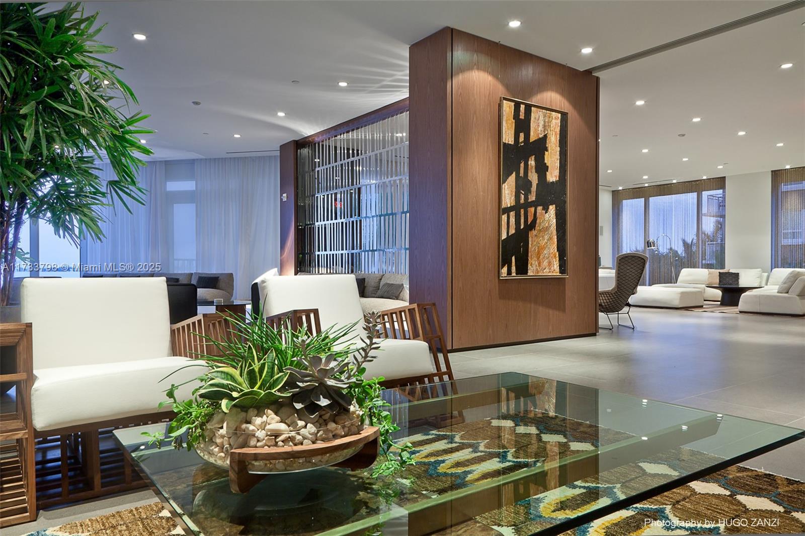 2020 North Bayshore Drive, Unit 2302 Miami, FL 33137 - Photo 39 of 57 a living room with furniture and a potted plant