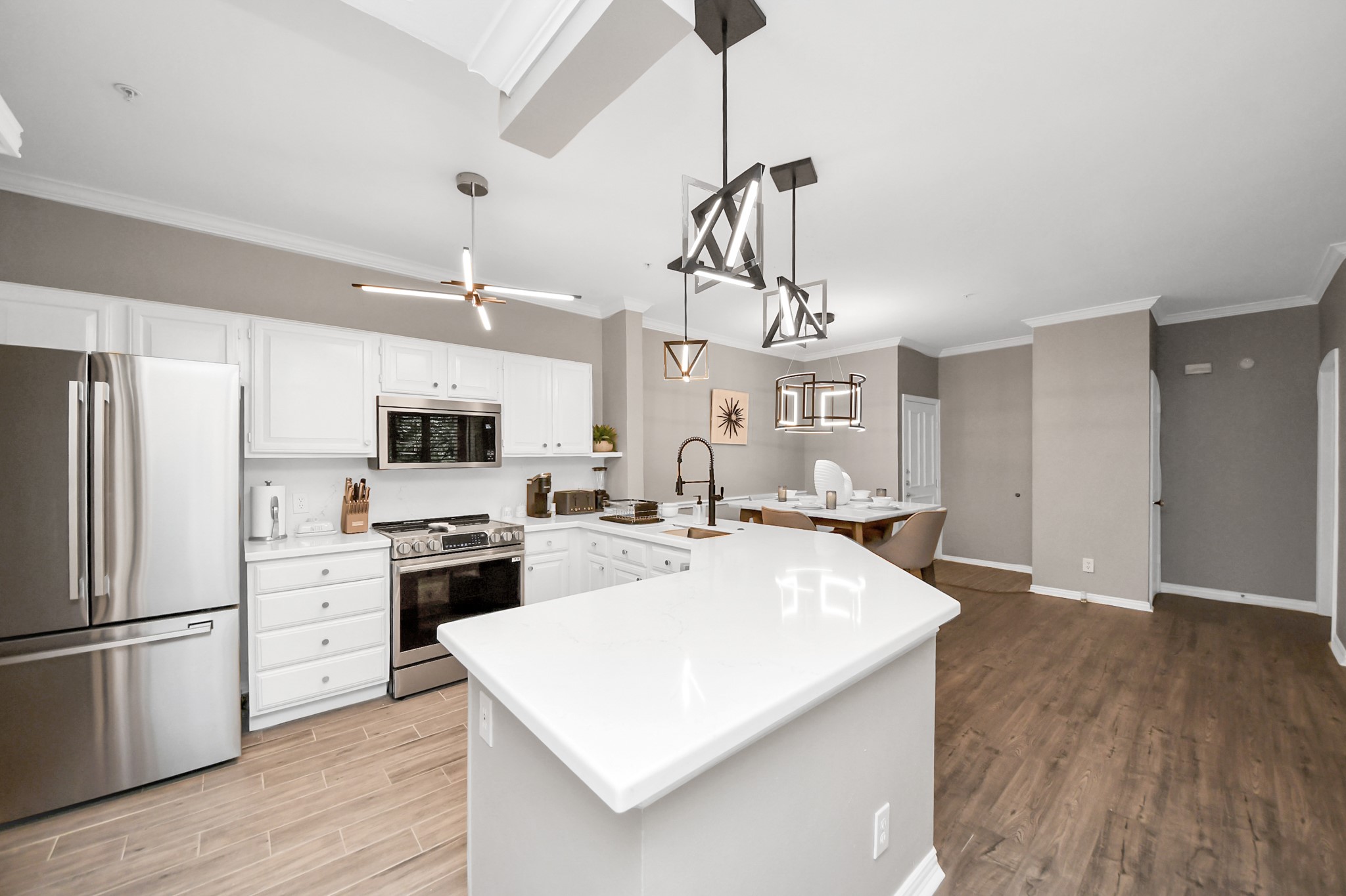 2111 Welch Street, Unit A211 Houston, TX 77019 - Photo 12 of 35