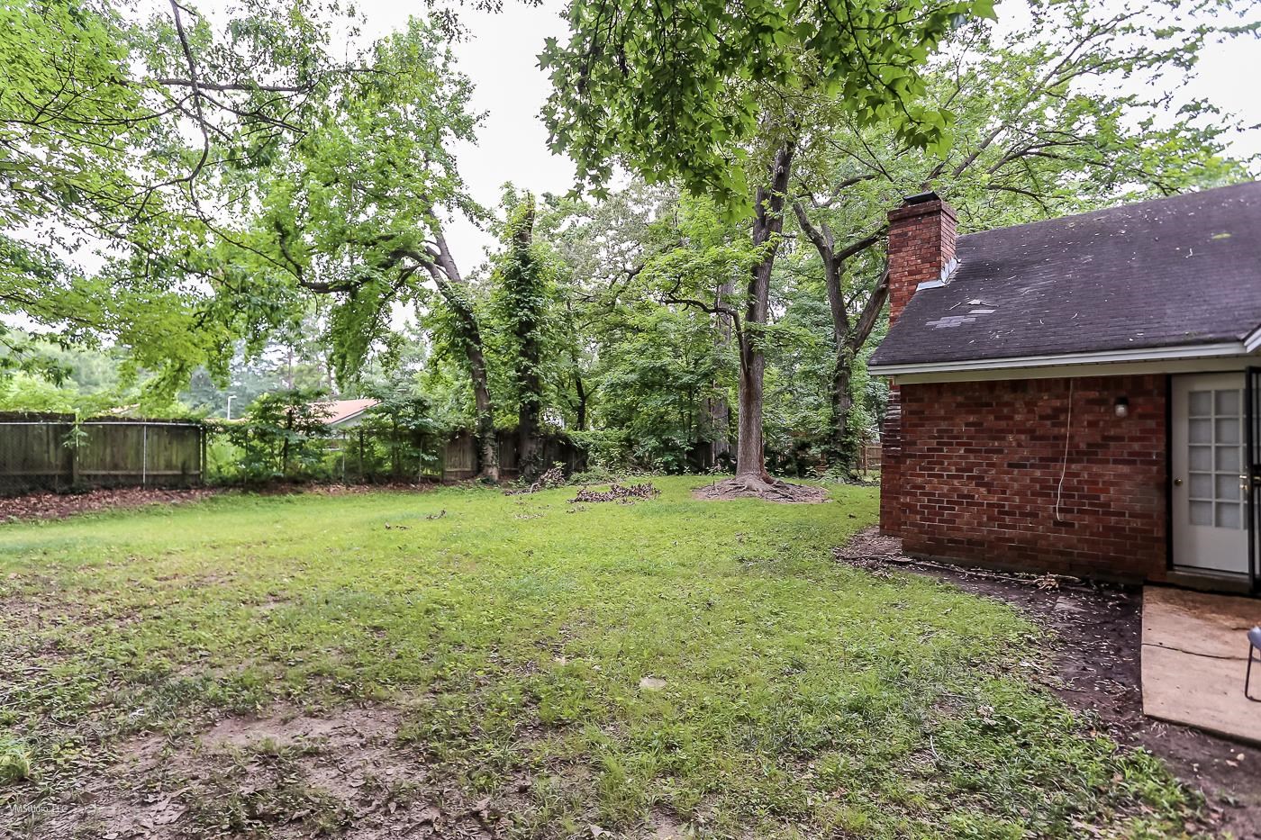 5217 Yale Road Memphis, TN 38134 - Photo 25 of 30 View of yard
