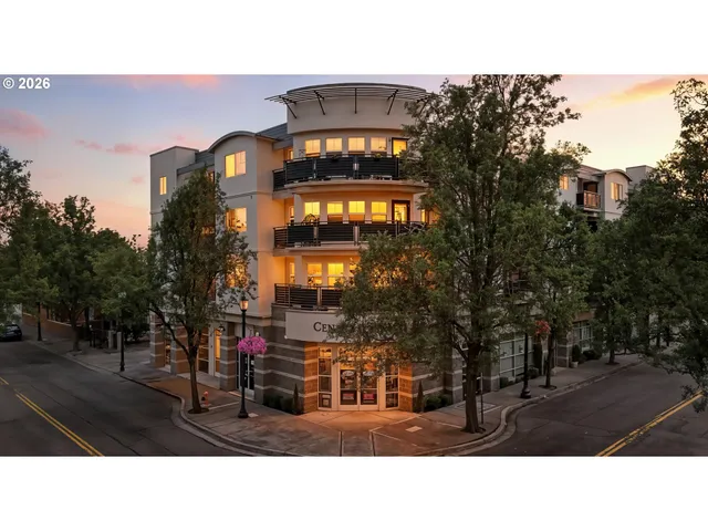 $215,000 | 318 Northeast Roberts Avenue, Unit 308, Gresham, OR 97030