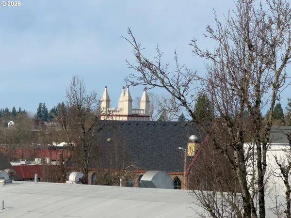 $209,000 | 318 Northeast Roberts Avenue, Unit 308, Gresham, OR 97030