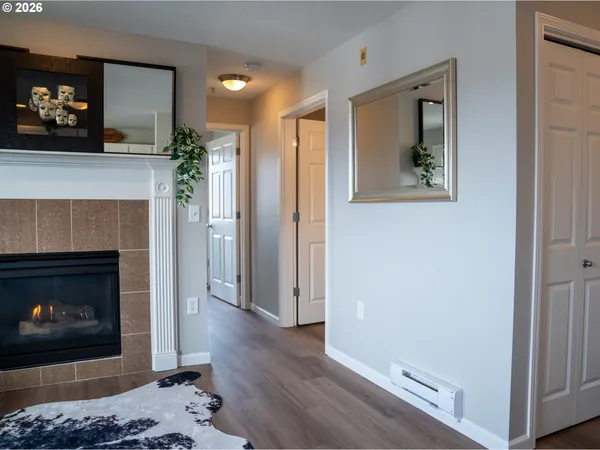 $209,000 | 318 Northeast Roberts Avenue, Unit 308, Gresham, OR 97030