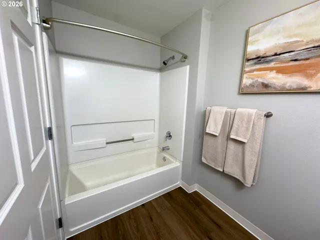 $215,000 | 318 Northeast Roberts Avenue, Unit 308, Gresham, OR 97030