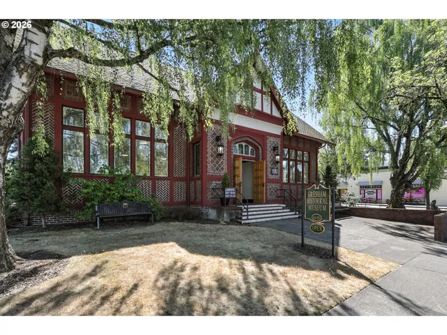 $215,000 | 318 Northeast Roberts Avenue, Unit 308, Gresham, OR 97030