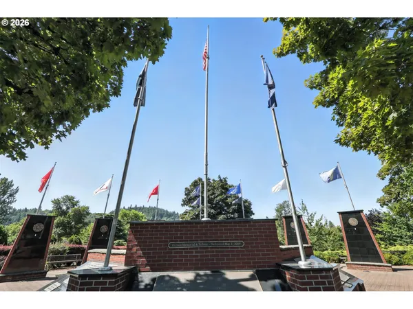 $209,000 | 318 Northeast Roberts Avenue, Unit 308, Gresham, OR 97030