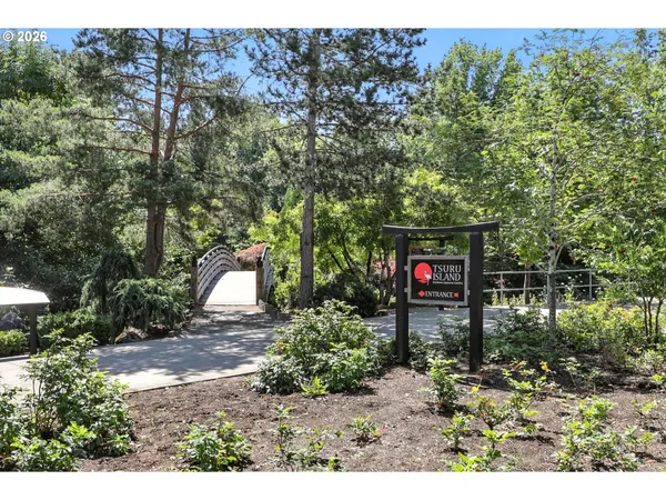 $209,000 | 318 Northeast Roberts Avenue, Unit 308, Gresham, OR 97030