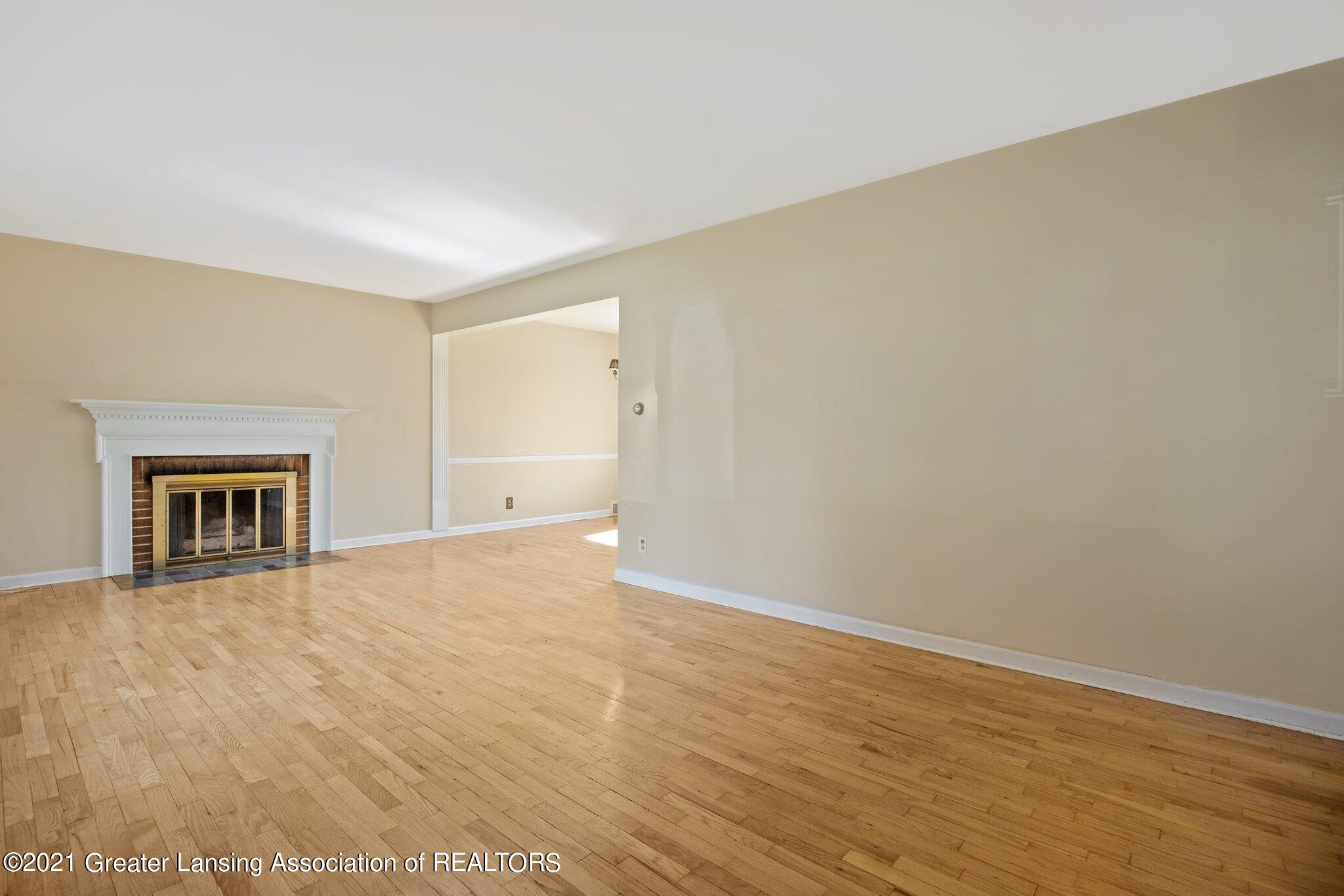 2310 Chatham Road Lansing, MI 48910 - Photo 8 of 24 8-web-or-mls-1P6A7868