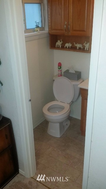 3518 South Alaska Street Tacoma, WA 98418 - Photo 5 of 11