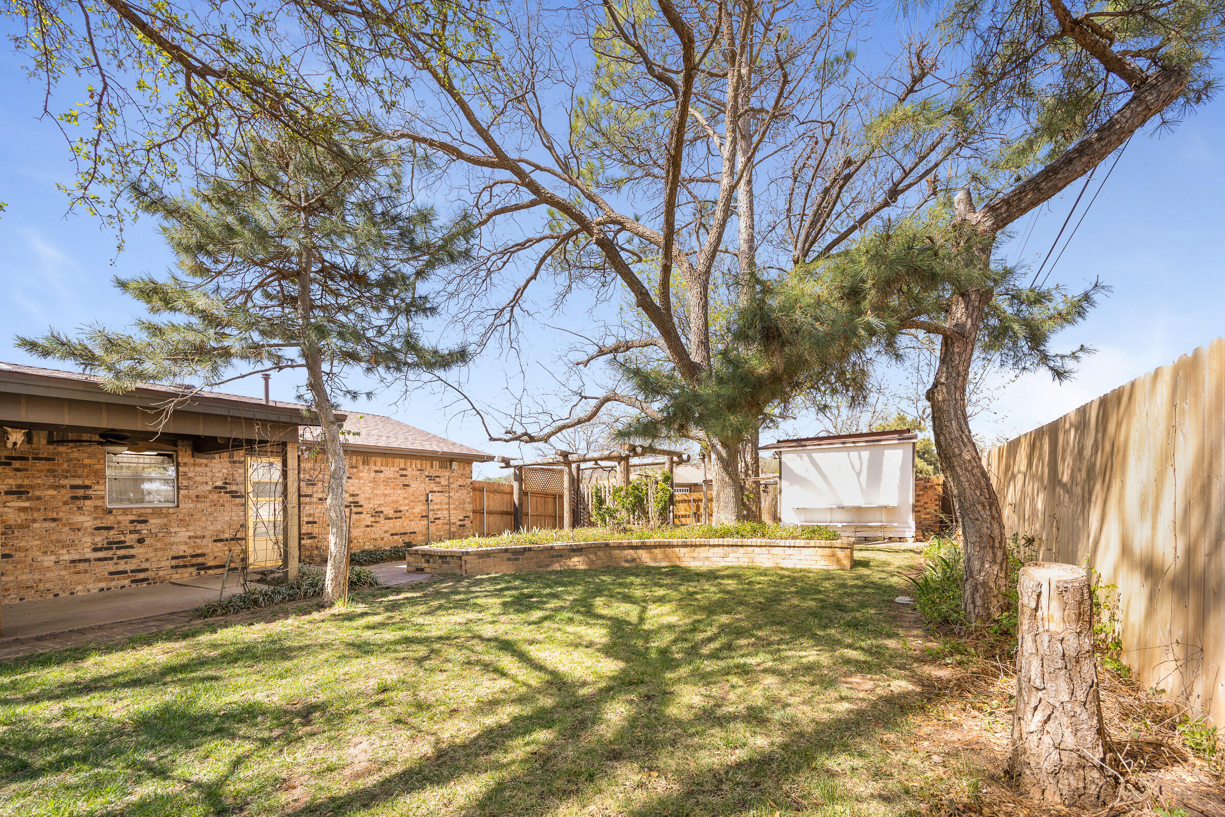 4416 62nd Street Lubbock, TX 79414 - Photo 64 of 70 a view of back yard of the house