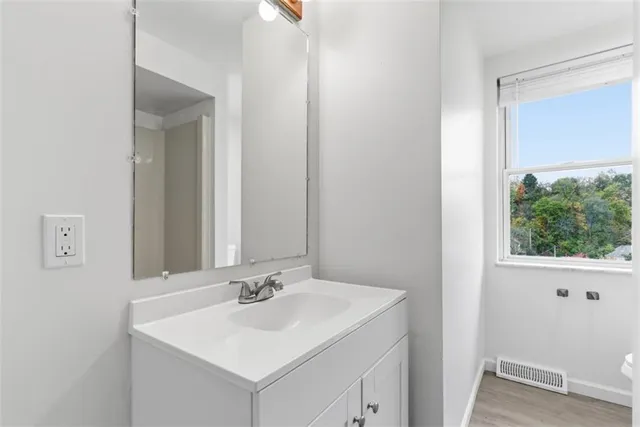 $2,100 | 790 Highland Avenue, Carnegie, PA 15106