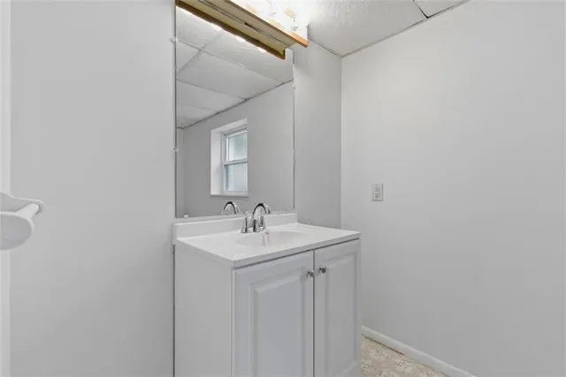 $2,100 | 790 Highland Avenue, Carnegie, PA 15106