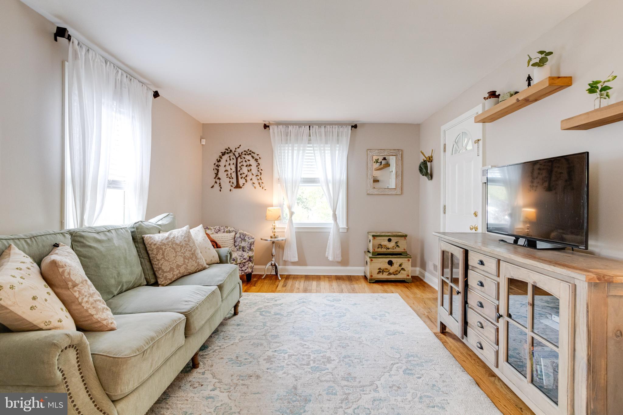 8307 Avondale Road Parkville, MD 21234 - Photo 5 of 44 Living Room with Hardwood Floors