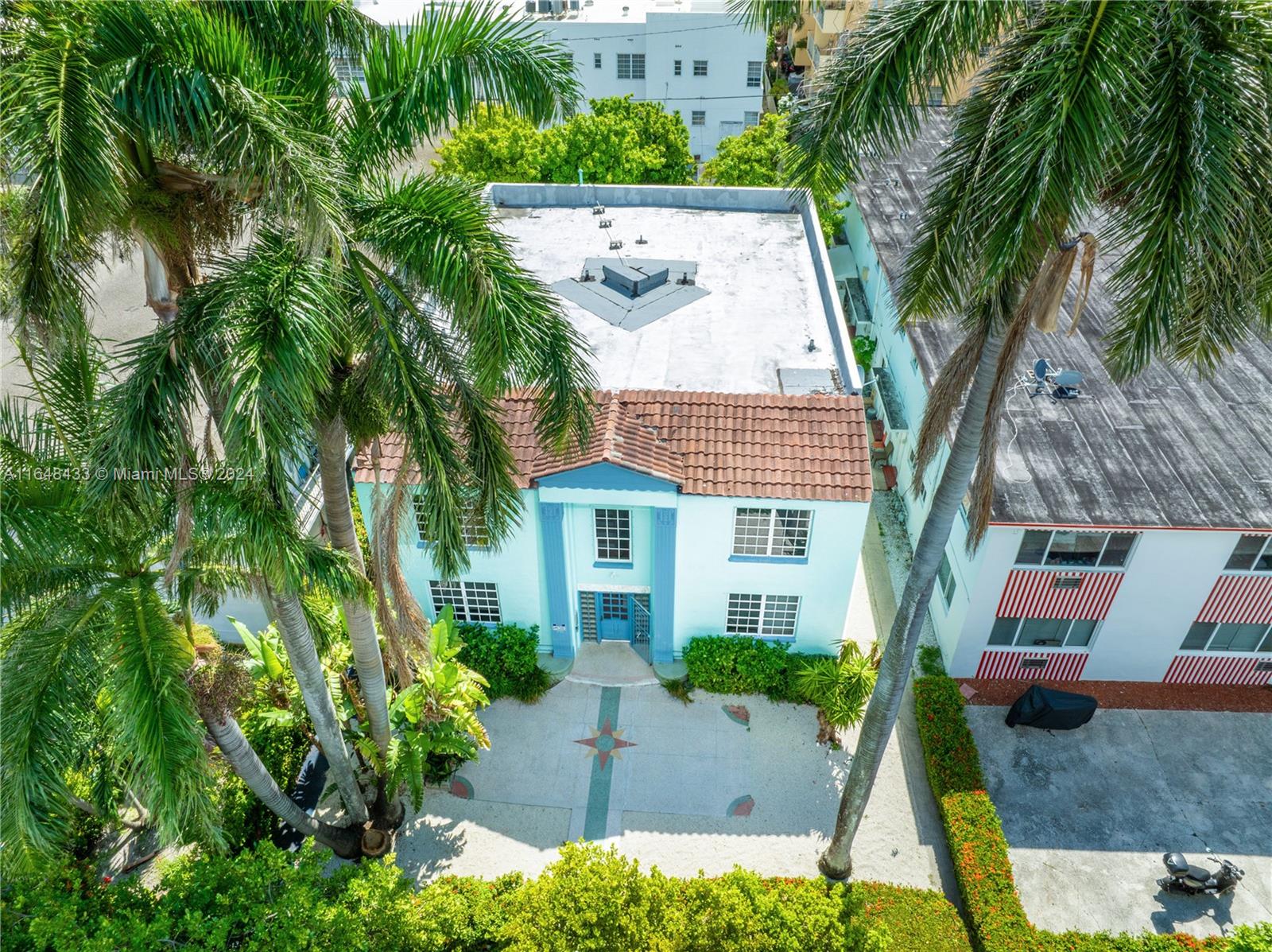 751 Euclid Avenue Miami Beach, FL 33139 - Photo 2 of 13 a view of front of house with a yard