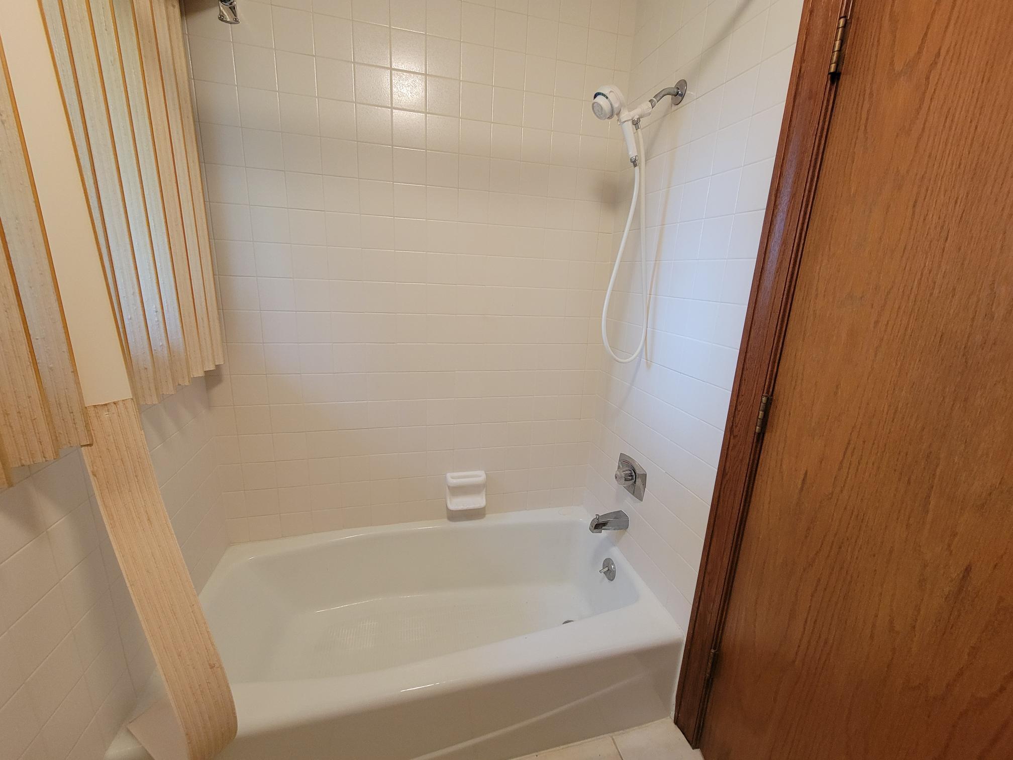 3483 South Shore Drive Delavan, WI 53115 - Photo 17 of 29 Bath 1