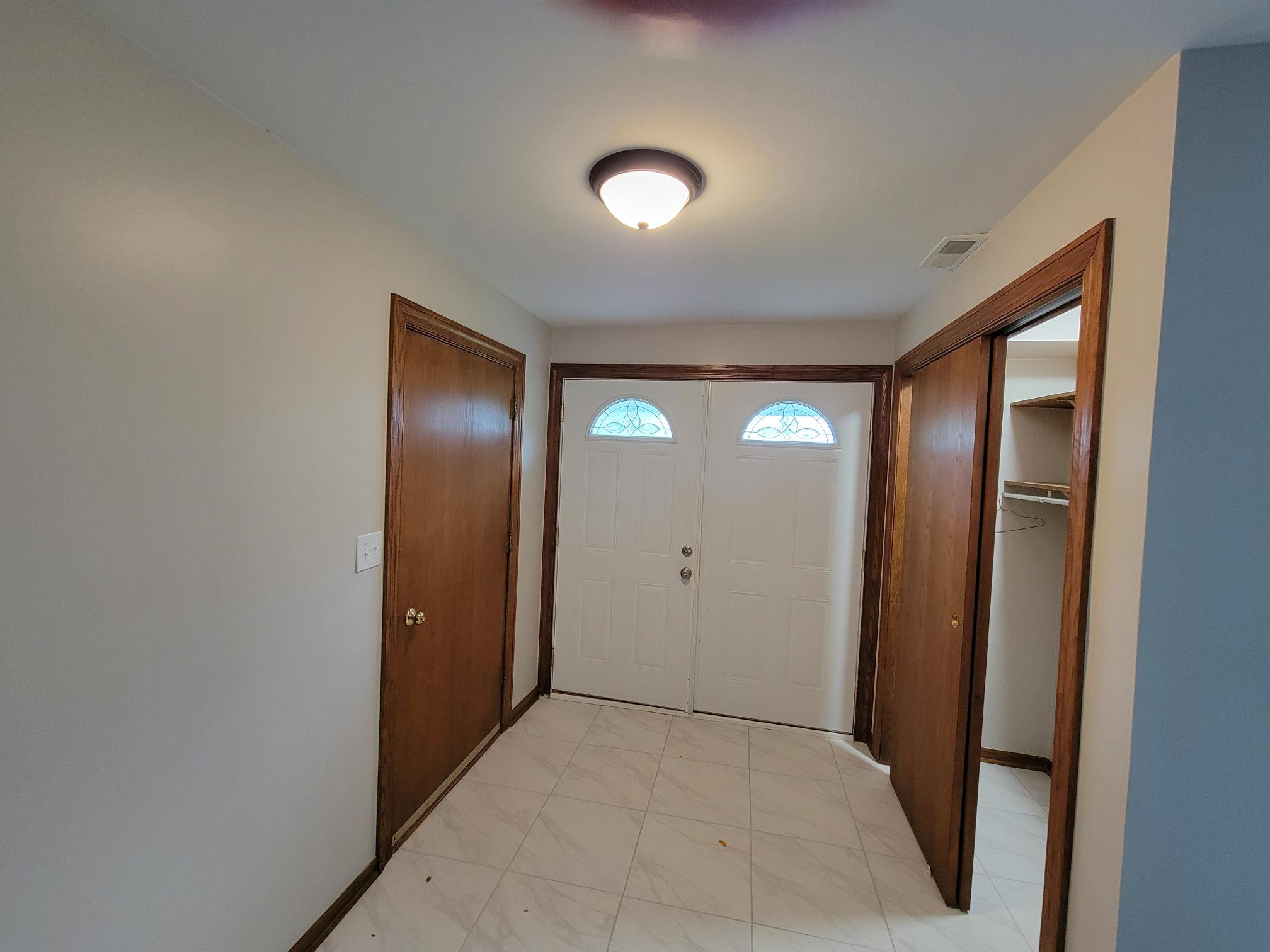 3483 South Shore Drive Delavan, WI 53115 - Photo 28 of 29 Entry