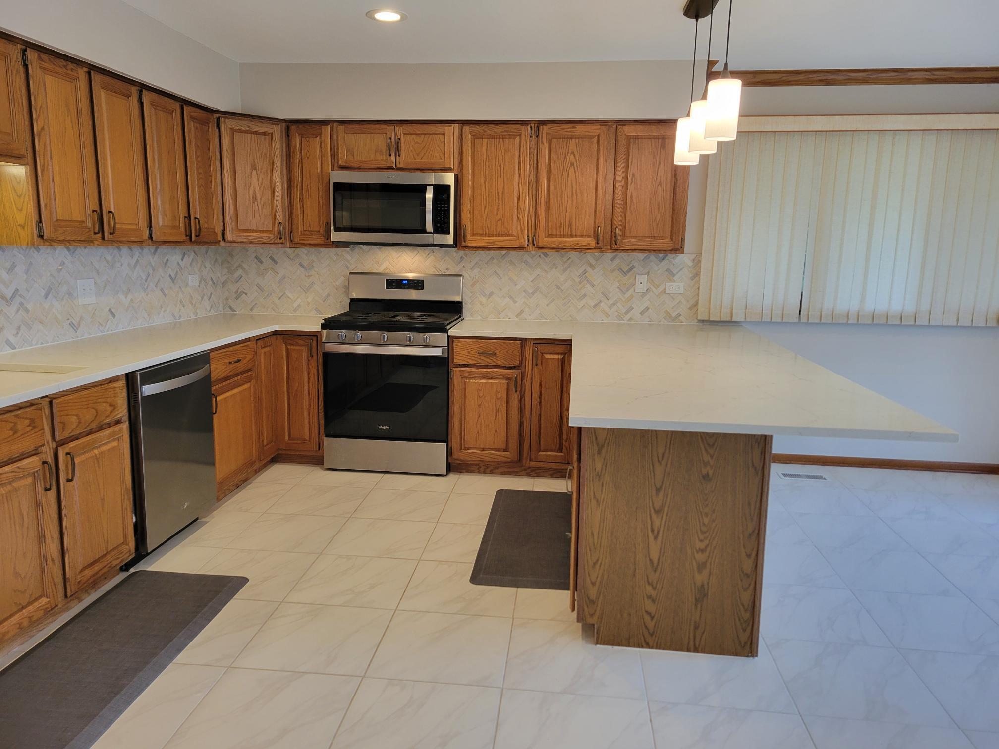 3483 South Shore Drive Delavan, WI 53115 - Photo 5 of 29 Kitchen