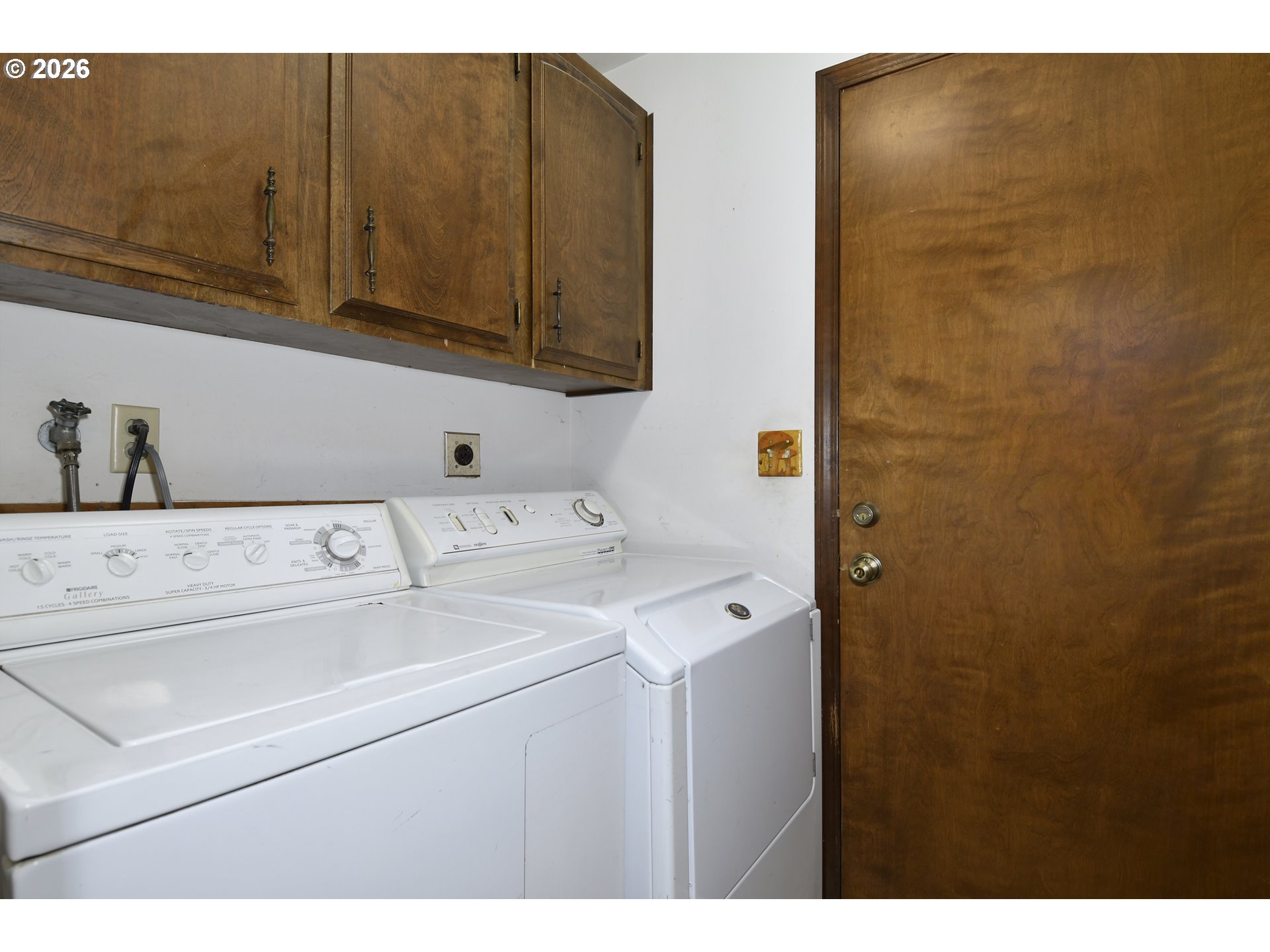 18190 Davis Street Sandy, OR 97055 - Photo 20 of 35 Laundry