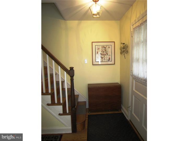 12 Byre Lane Wallingford, PA 19086 - Photo 11 of 24 Hallway