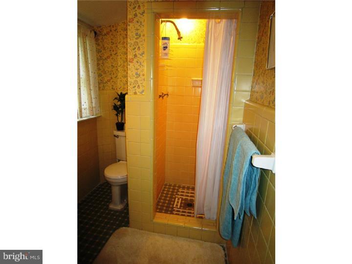12 Byre Lane Wallingford, PA 19086 - Photo 16 of 24 Bathroom