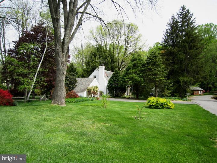 12 Byre Lane Wallingford, PA 19086 - Photo 19 of 24 Exterior Side