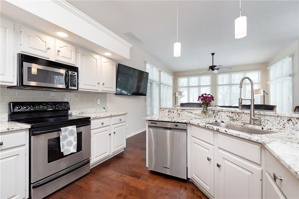 11860 Pebblepointe Pass Carmel, IN 46033 - Photo 11 of 30