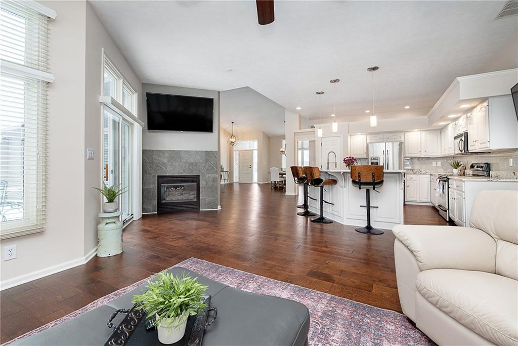 11860 Pebblepointe Pass Carmel, IN 46033 - Photo 17 of 30