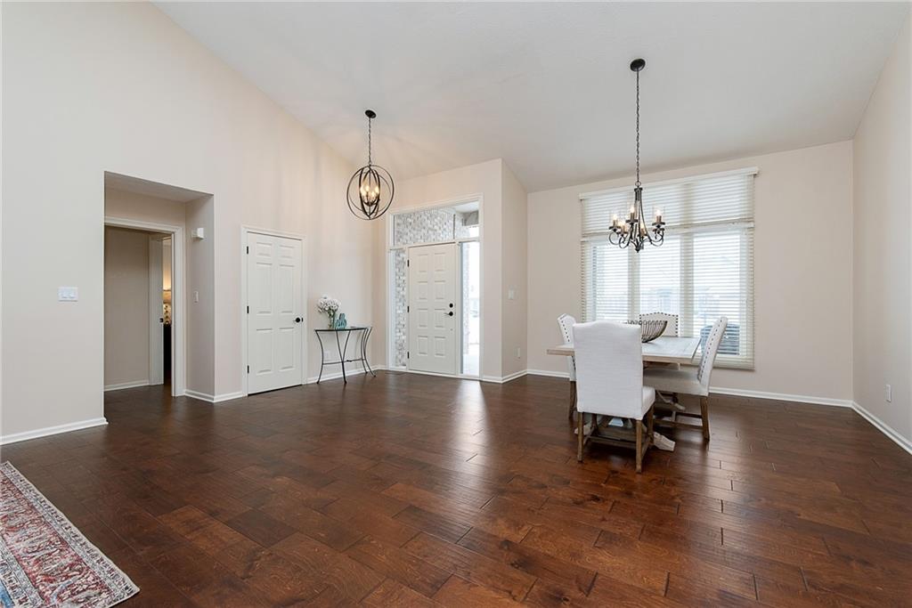 11860 Pebblepointe Pass Carmel, IN 46033 - Photo 4 of 30