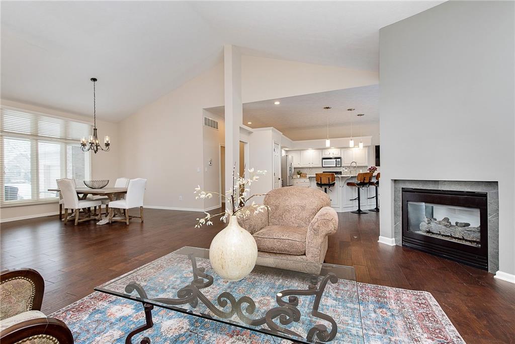 11860 Pebblepointe Pass Carmel, IN 46033 - Photo 6 of 30