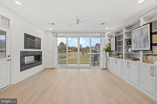 $899,000 | 23417 East Gate Drive, Frankford, DE 19945