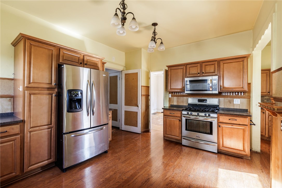 757 Harvard Street Rochester, NY 14610 - Photo 12 of 39