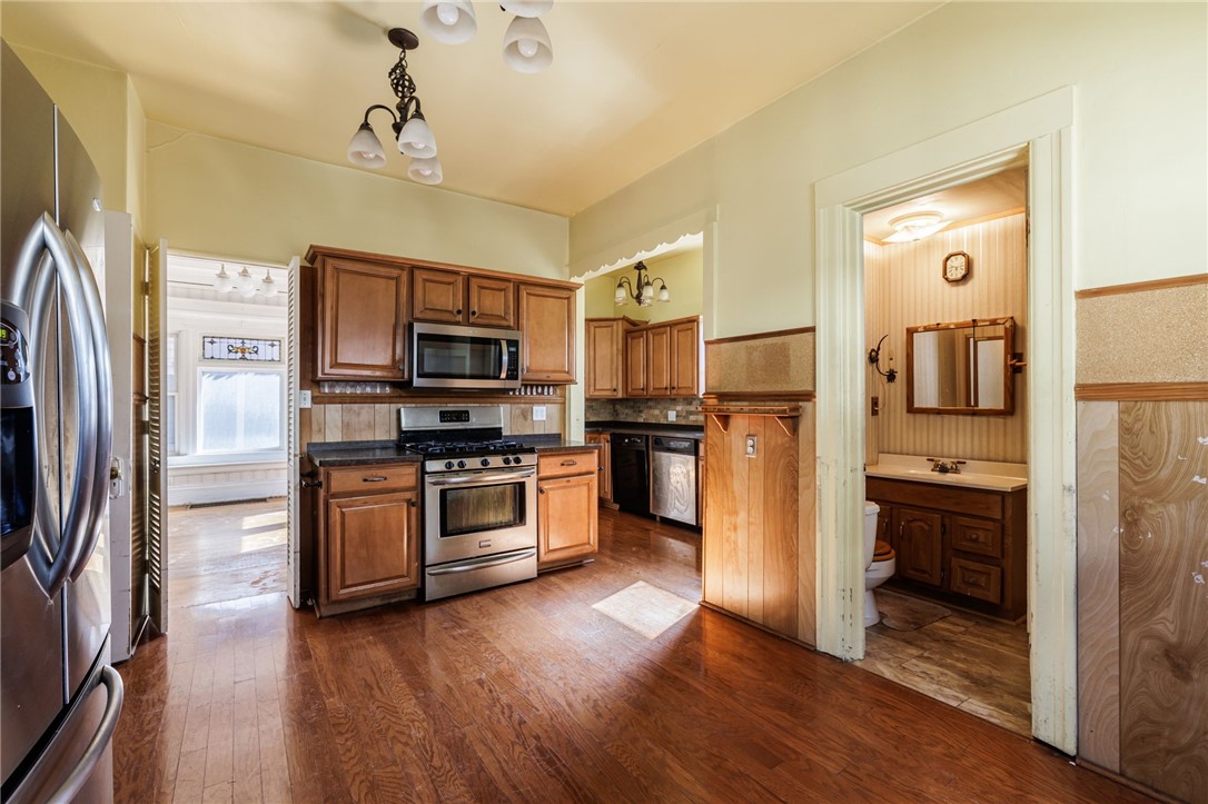 757 Harvard Street Rochester, NY 14610 - Photo 14 of 39