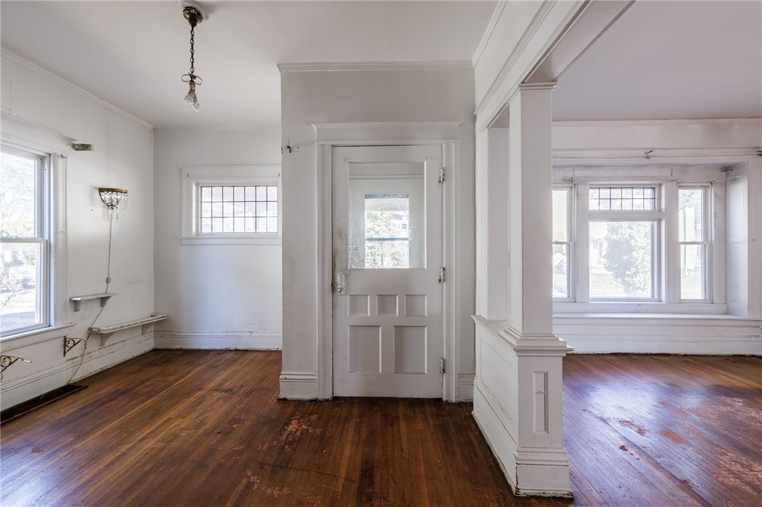 757 Harvard Street Rochester, NY 14610 - Photo 4 of 39 Front Entrance