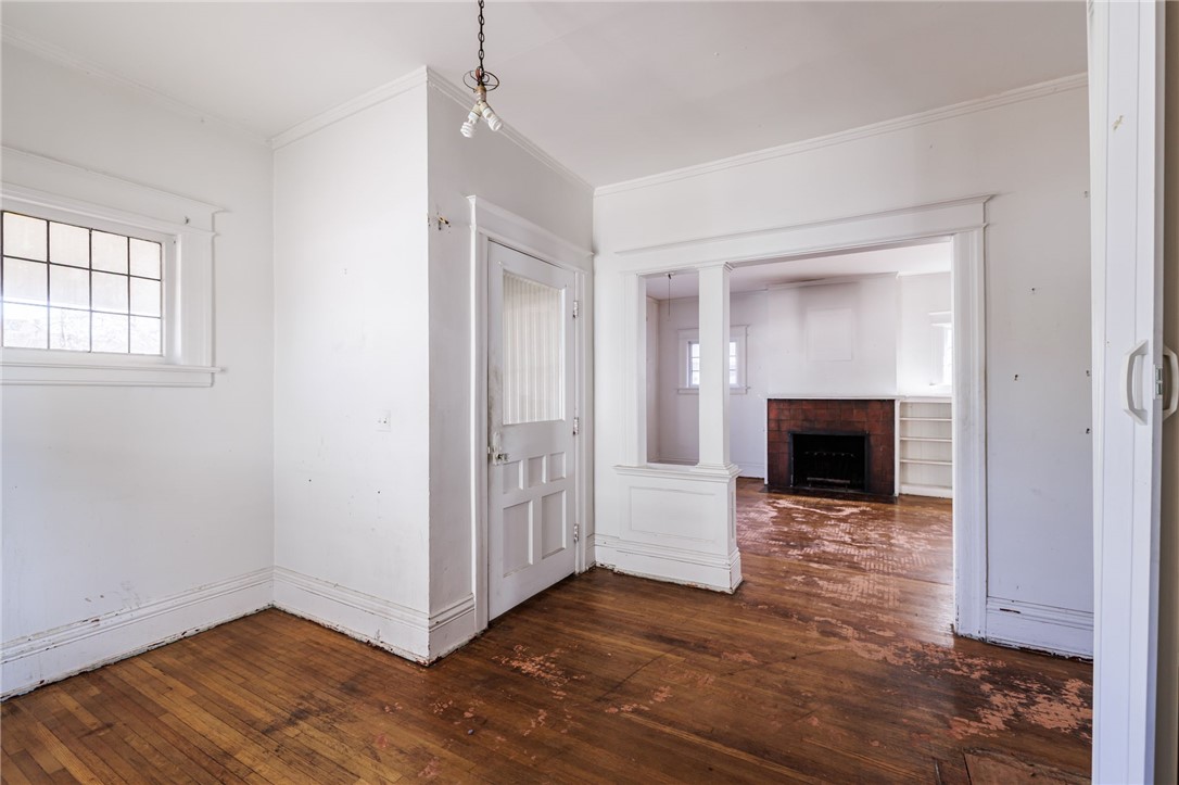 757 Harvard Street Rochester, NY 14610 - Photo 5 of 39