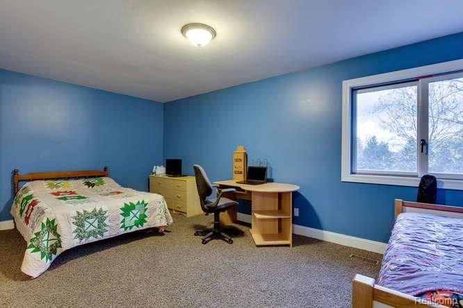 149 Whims Lane Rochester, MI 48306 - Photo 24 of 30 149 Whims Lane Oakland-small-027-21-149 Whims27FULL-666x444-72dpi.jpg