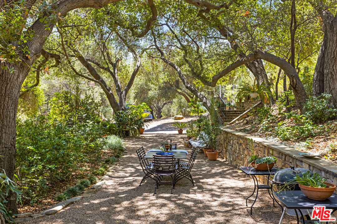 635 Greenleaf Canyon Road Topanga, CA 90290 - Photo 18 of 63