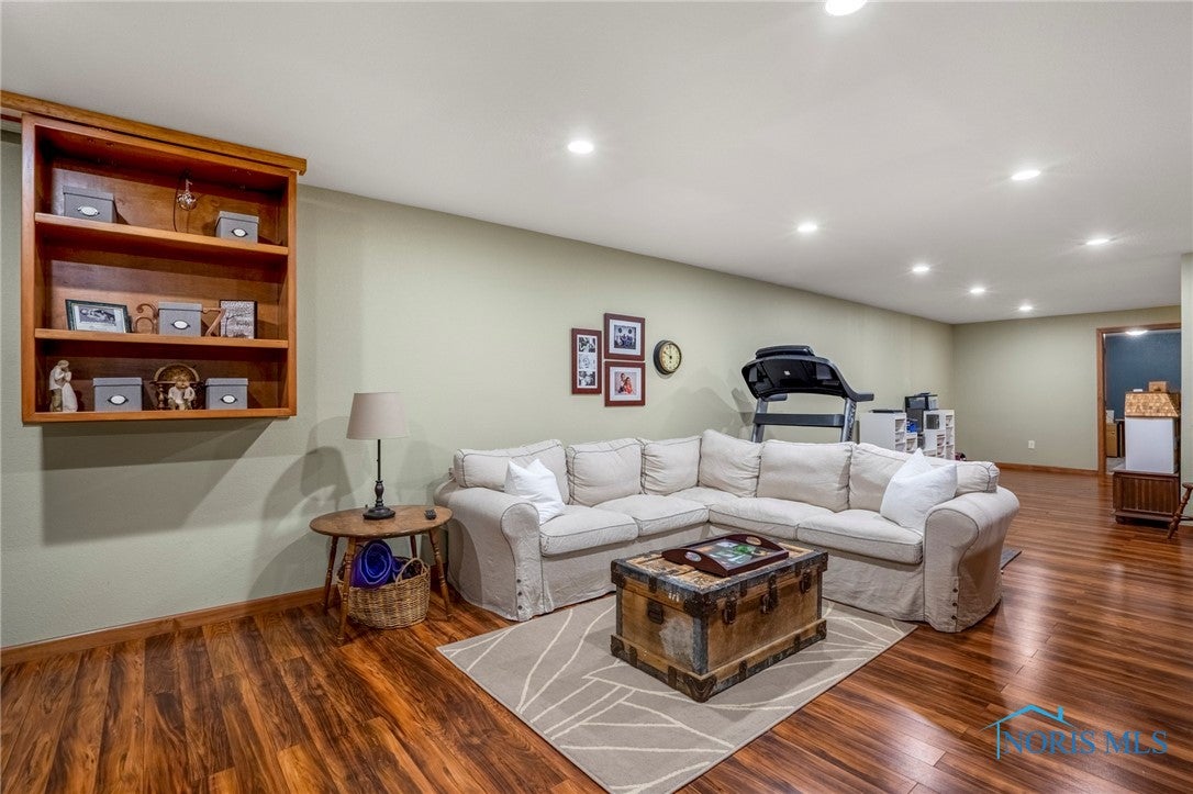 160 Lawai Road Oregon, OH 43616 - Photo 28 of 43 Gallery Image 28