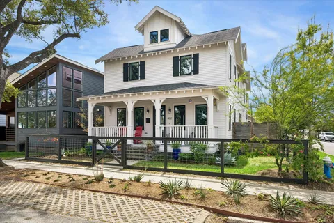 $1,350,000 | 402 East 26th Street, Houston, TX 77008