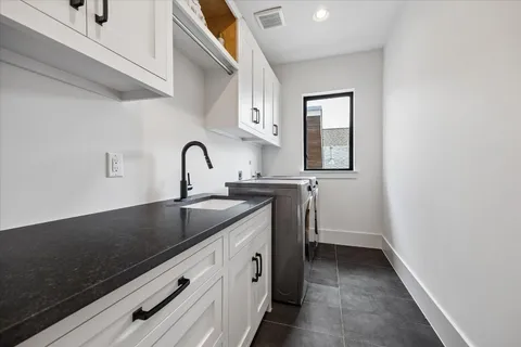 $1,350,000 | 402 East 26th Street, Houston, TX 77008