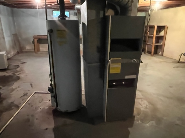 939 Lakeview Drive Rochelle, IL 61068 - Photo 14 of 19 a view of water heater room