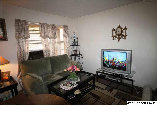 2122 Finley Street Southwest Jacksonville, AL 36265 - Photo 7 of 29