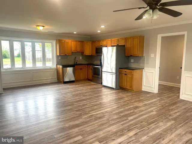 $2,950 | 240 Goldenridge Drive, Levittown, PA 19057