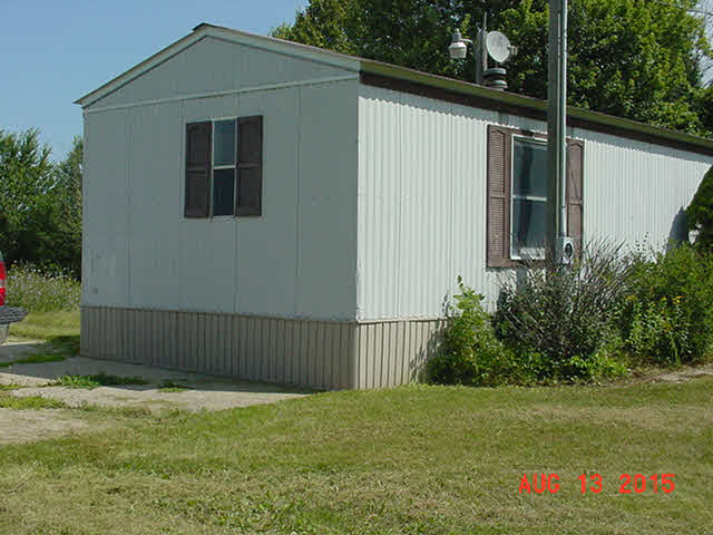4076 Wyatt Road Standish, MI 48658 - Photo 3 of 10