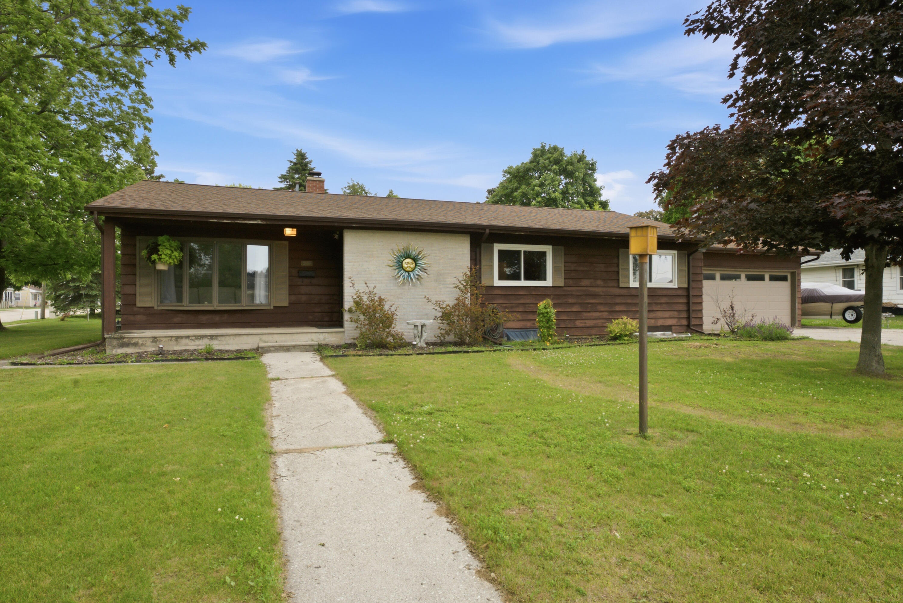 2830 35th Street Two Rivers, WI 54241 - Photo 1 of 32 DSC01129