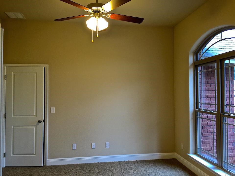 302 Vale Loop Crestview, FL 32536 - Photo 5 of 30