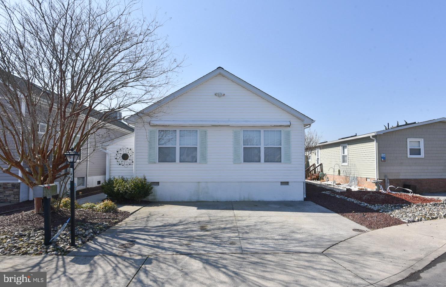 195 Pine Tree Road Ocean City, MD 21842 - Photo 20 of 60 Front with Awning